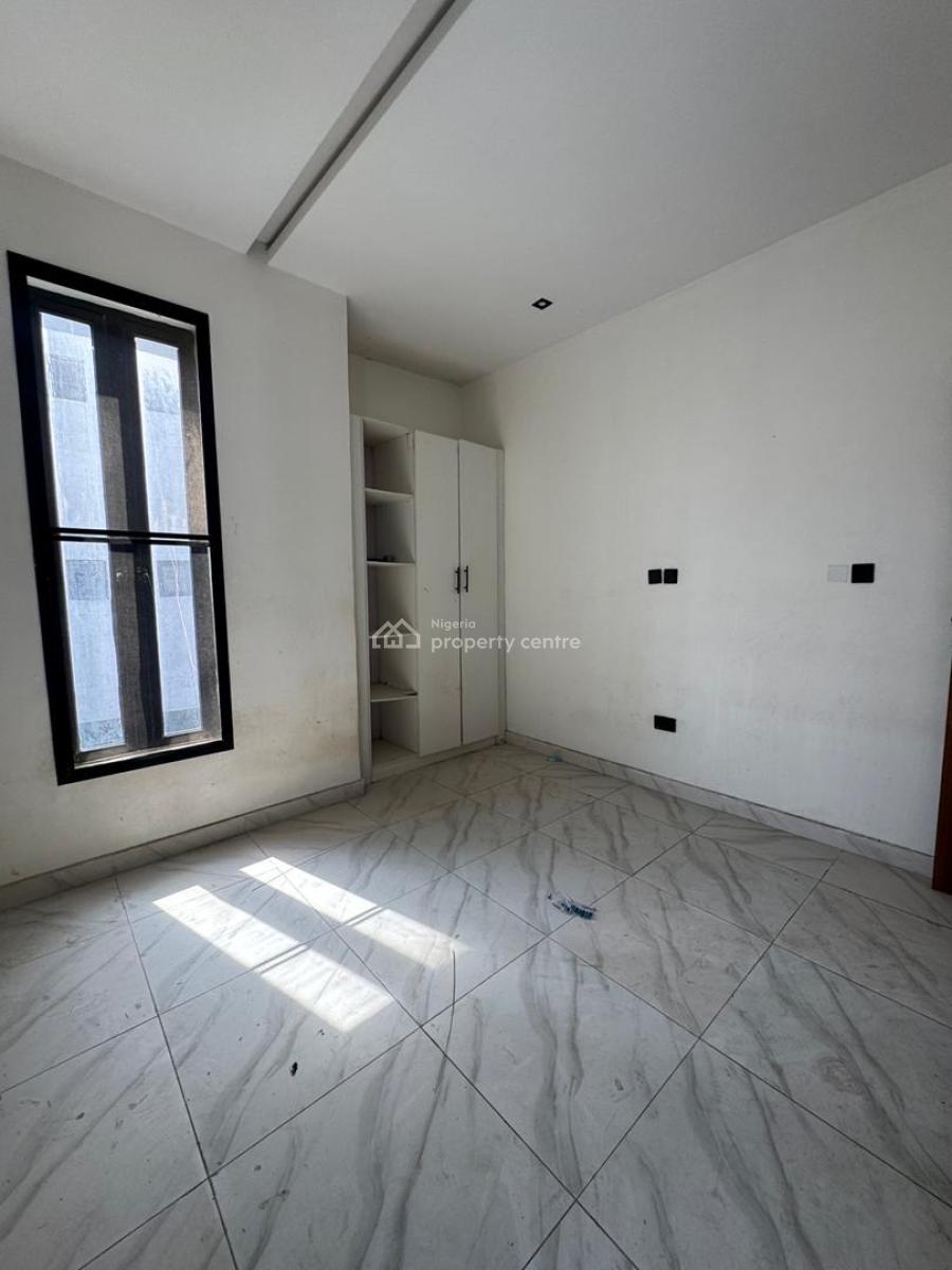 Beautiful Service 2 Bedroom Flat, Ologolo, Lekki Phase 1, Lekki, Lagos, Flat / Apartment for Rent