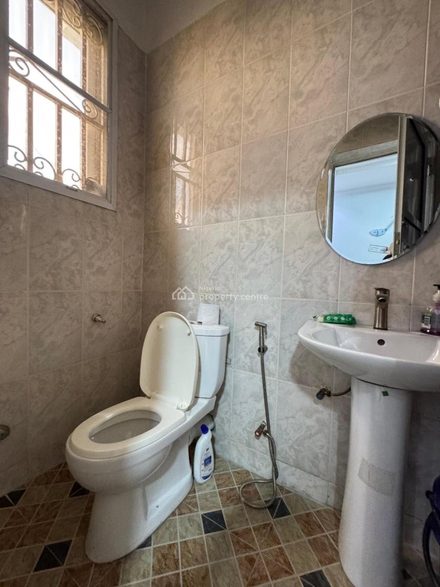 Decent 2bedroom Flat, Osapa London, Lekki Phase 1, Lekki, Lagos, Flat / Apartment for Rent