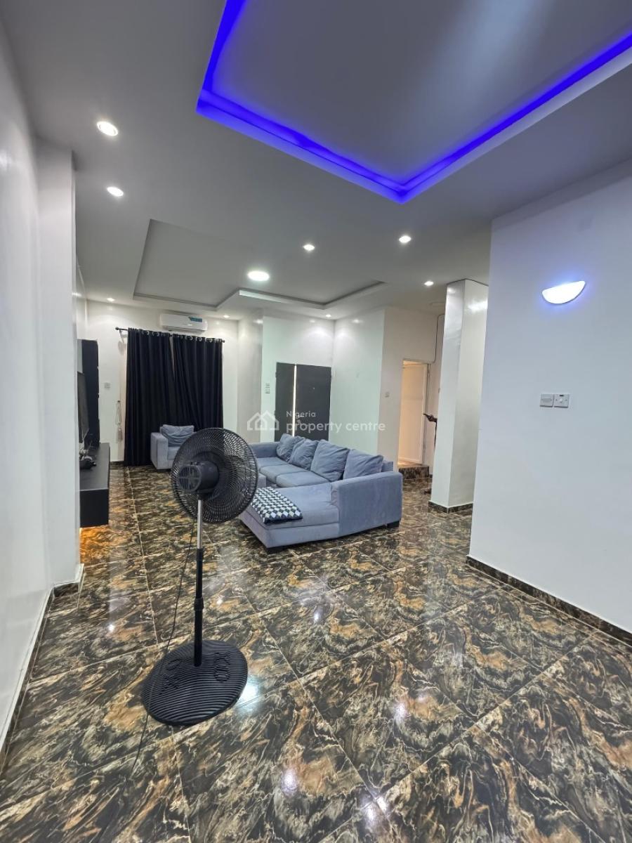 Decent 2bedroom Flat, Osapa London, Lekki Phase 1, Lekki, Lagos, Flat / Apartment for Rent
