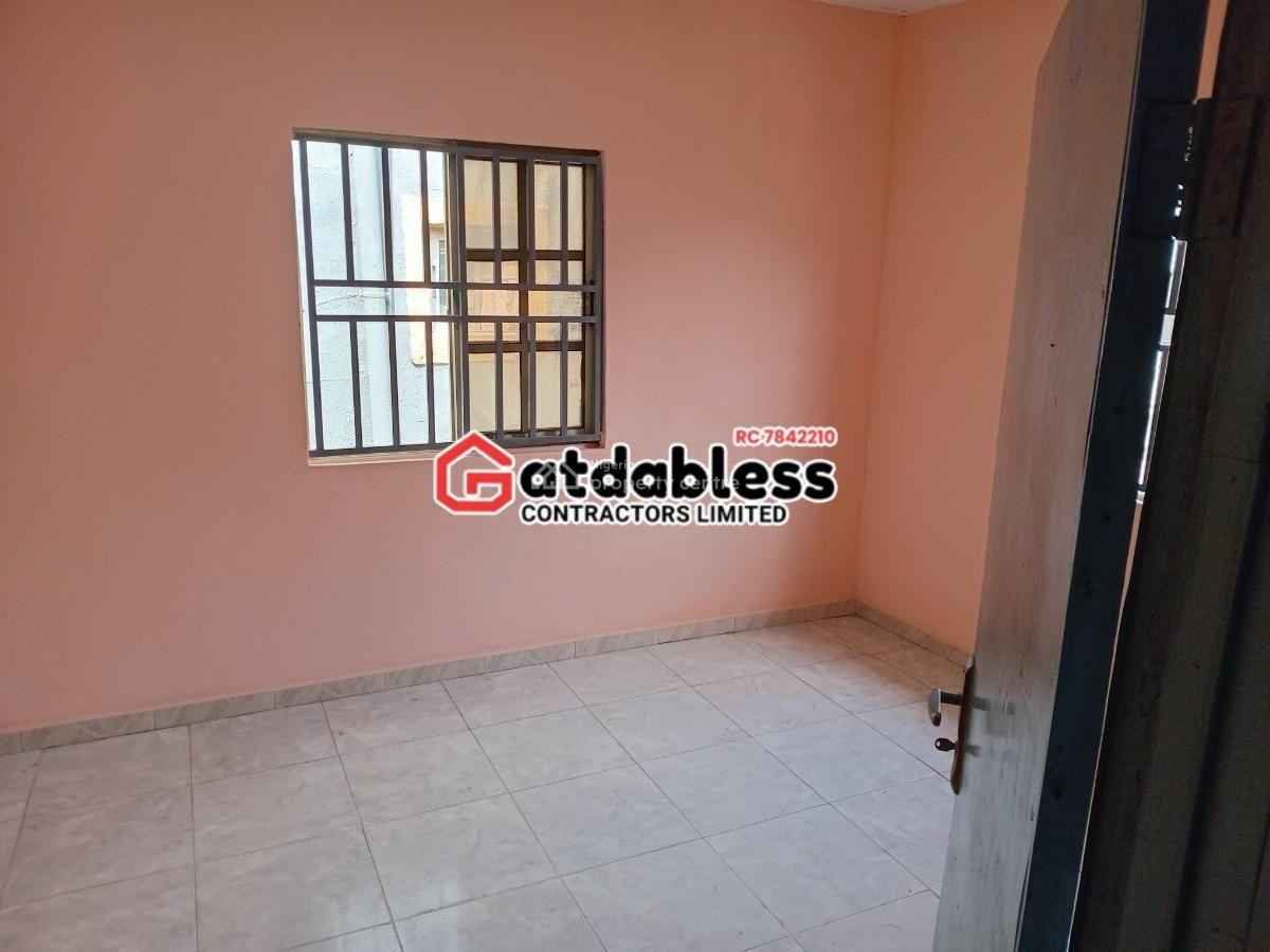 Spacious Two Bedroom Apartment, Jibowu, Yaba, Lagos, Flat / Apartment for Rent