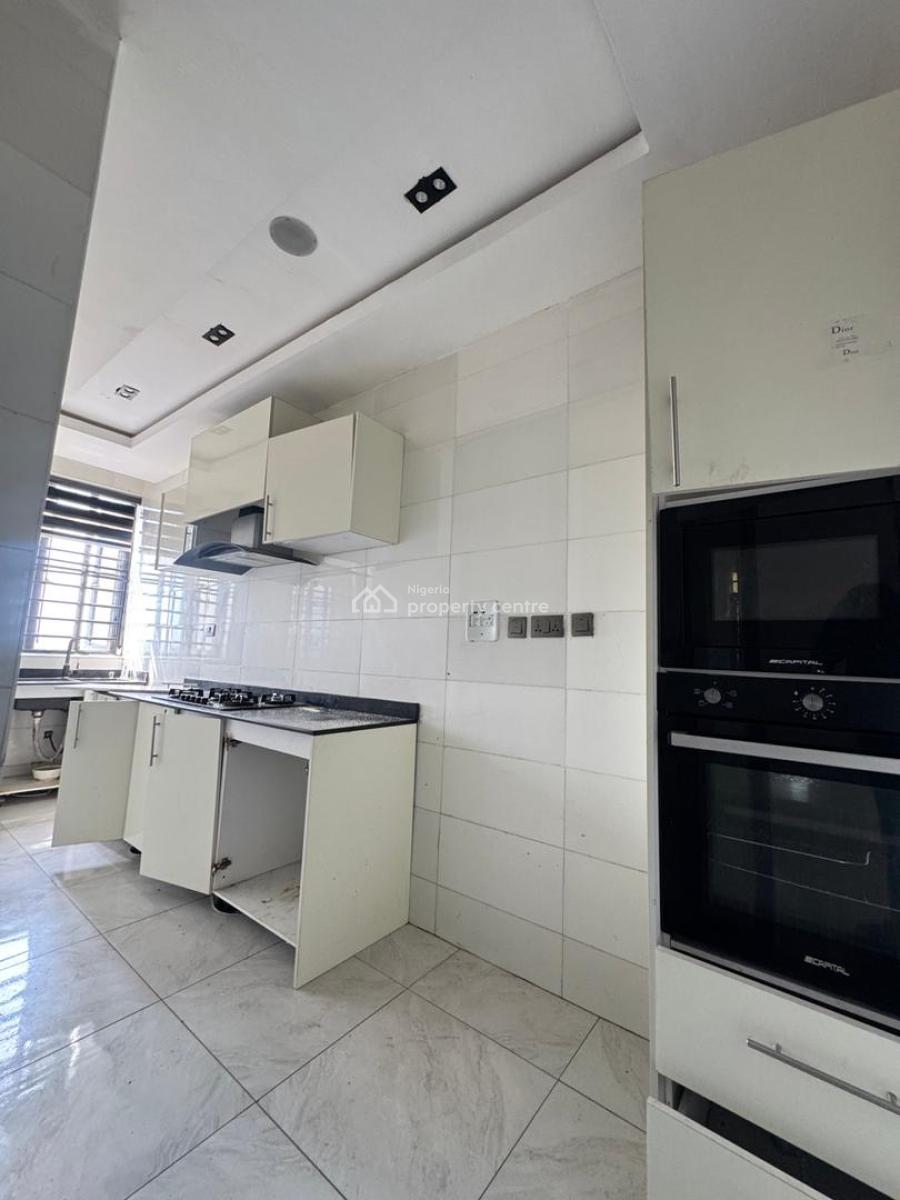 Luxury Service 2 Bedroom Flat, Ologolo, Lekki Phase 1, Lekki, Lagos, Flat / Apartment for Rent