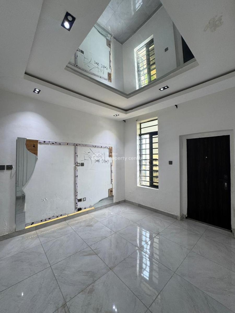 Luxury Service 2 Bedroom Flat, Ologolo, Lekki Phase 1, Lekki, Lagos, Flat / Apartment for Rent