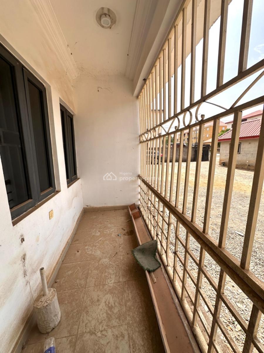 Well Finished 3bedroom Apartment, Gwarinpa Main, Gwarinpa, Abuja, Flat / Apartment for Rent