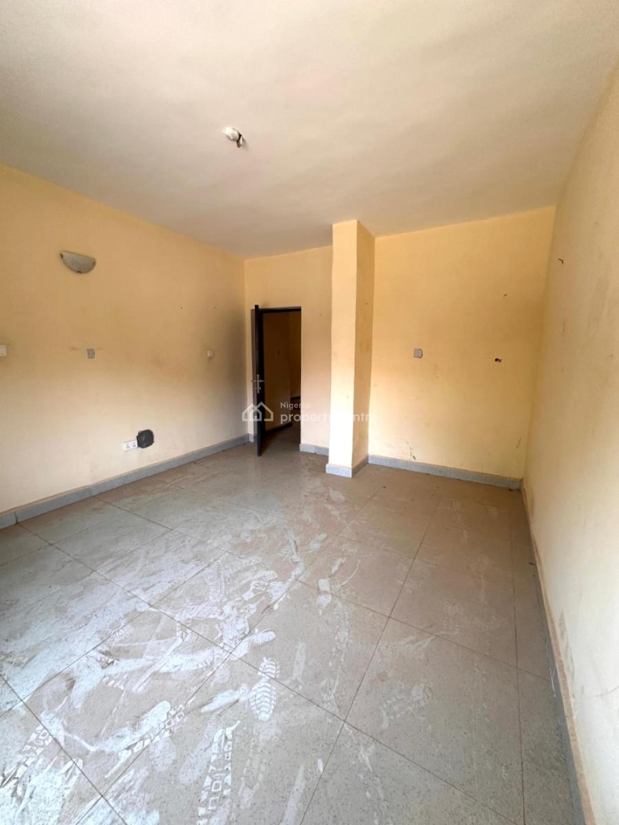 Well Finished 3bedroom Apartment, Gwarinpa Main, Gwarinpa, Abuja, Flat / Apartment for Rent