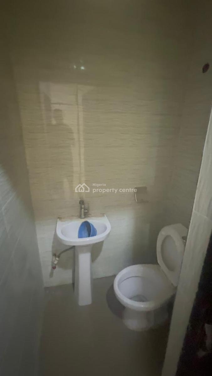 Kubwa  2 Bedroom Apartment in a Serene Environment in Kubwa, Kubwa, Abuja, Flat / Apartment for Sale