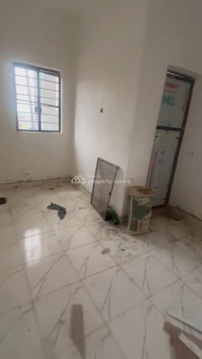 Standard 2 Bedroom, Makoko, Yaba, Lagos, Flat / Apartment for Rent