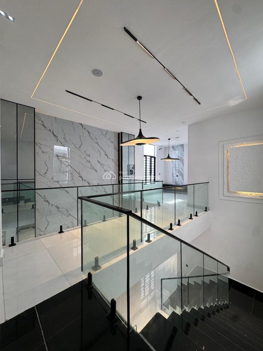 Lovely  5  Bedrooms with a Swimming Pool, Orchid, Lekki, Lagos, Detached Duplex for Sale