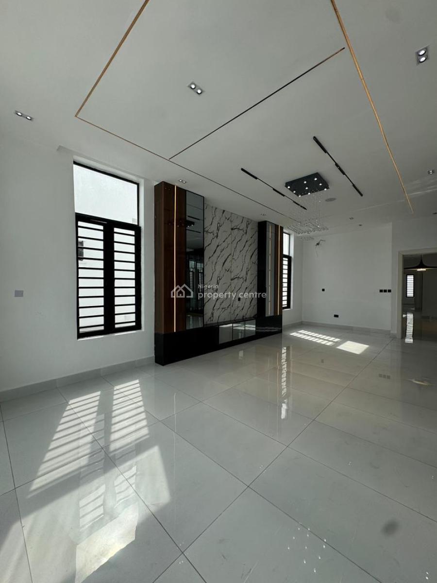 Lovely  5  Bedrooms with a Swimming Pool, Orchid, Lekki, Lagos, Detached Duplex for Sale