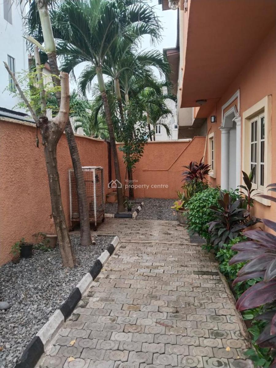 4 Bed Detached Duplex with a 2 Living Sitting Room and a Bq, Lekki Phase 1, Lekki, Lagos, House for Sale