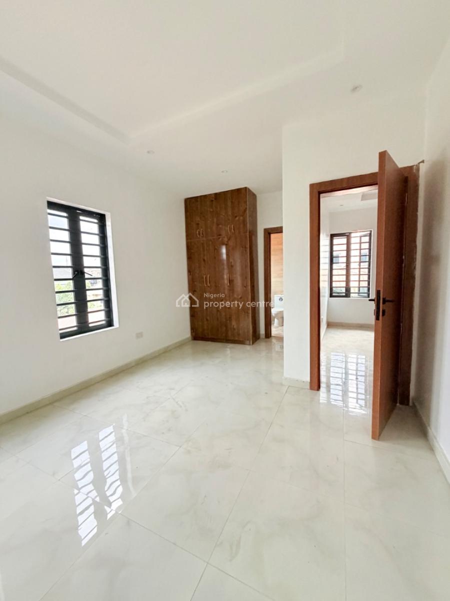 Spaciously Built 3 Bedroom Semi Detached Duplex with a Room Bq, Magodo, Lagos, Semi-detached Duplex for Sale