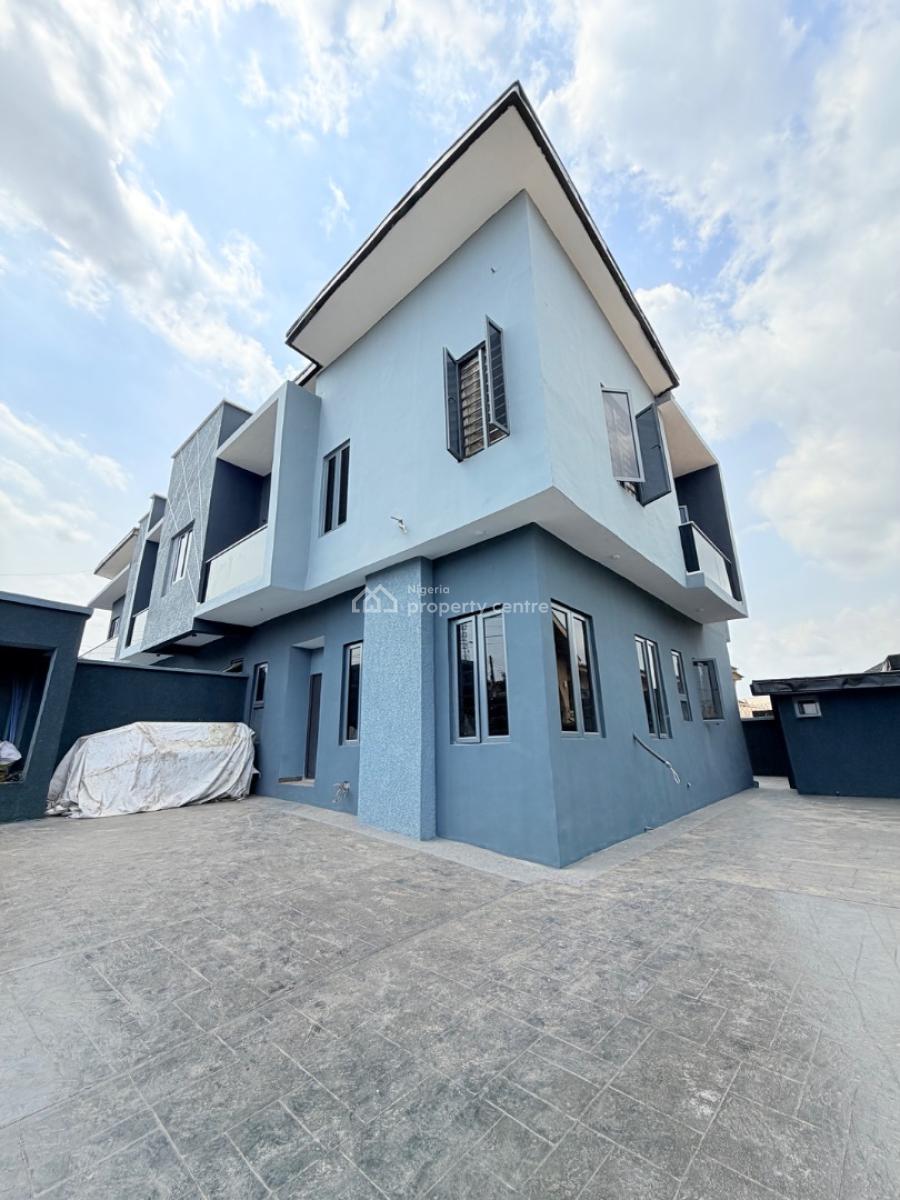 Spaciously Built 3 Bedroom Semi Detached Duplex with a Room Bq, Magodo, Lagos, Semi-detached Duplex for Sale