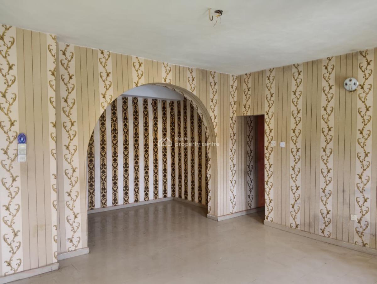 3 Bedroom Spacious Apartment Undergoing Renovation, Katampe (main), Katampe, Abuja, Flat / Apartment for Rent