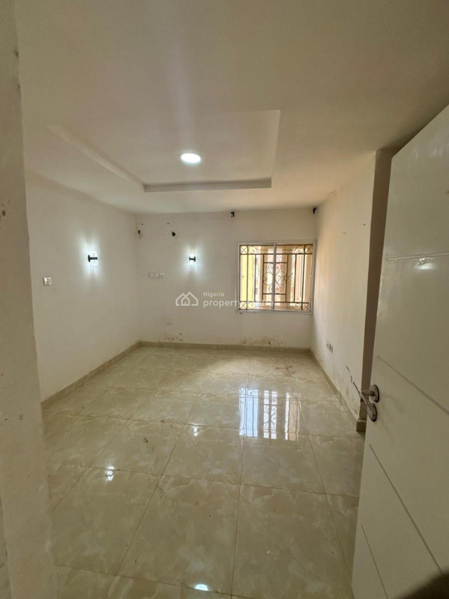 Spacious, Pop Finished 2 Bedroom Flat with Guest Toilet, Guzape District, Abuja, Flat / Apartment for Rent