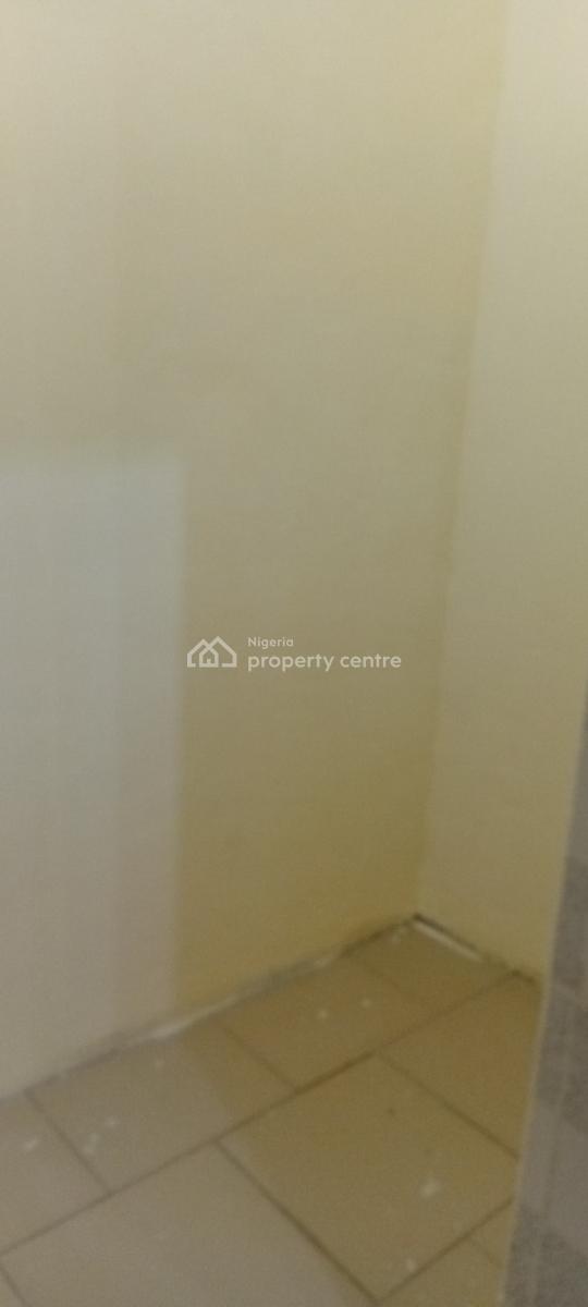 Well Finished, Spacious 3 Bedroom Flat with Guest Toilet, Wuye, Abuja, Flat / Apartment for Rent