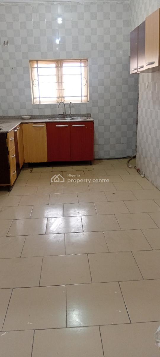 Well Finished, Spacious 3 Bedroom Flat with Guest Toilet, Wuye, Abuja, Flat / Apartment for Rent