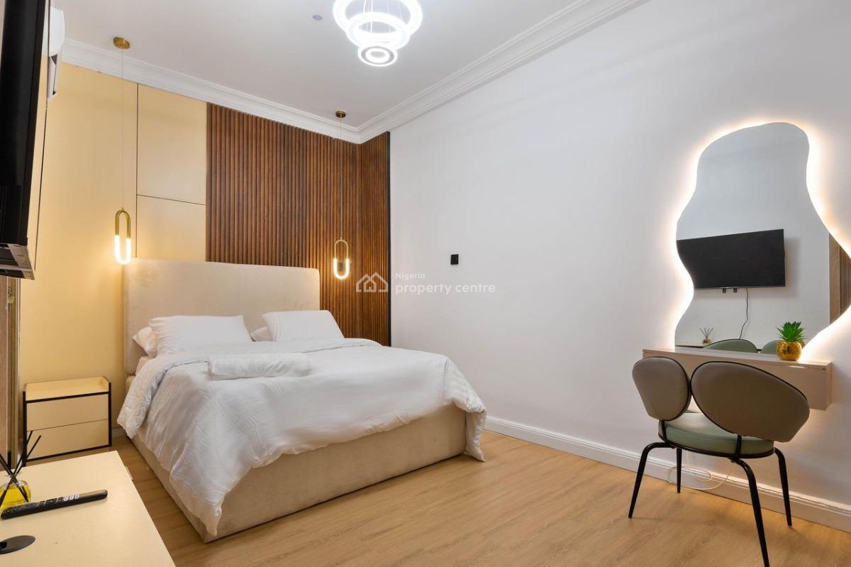 Luxury 2bedroom Apartment with Housekeeping and Elevator, Cityview,swimming Pool,ps5 and Bar, Ikoyi, Lagos, Flat / Apartment Short Let
