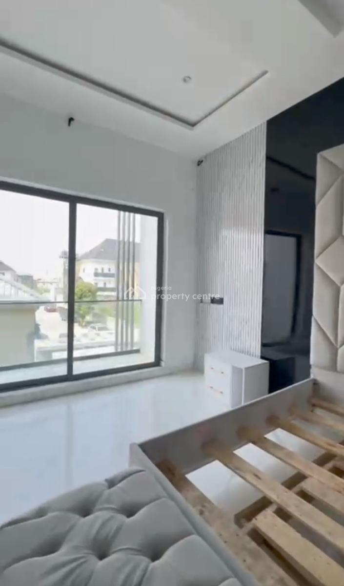 Distress Luxury 4 Bedrooms Terraced Duplex on a Paved Road, Sangotedo, Ajah, Lagos, Terraced Duplex for Sale