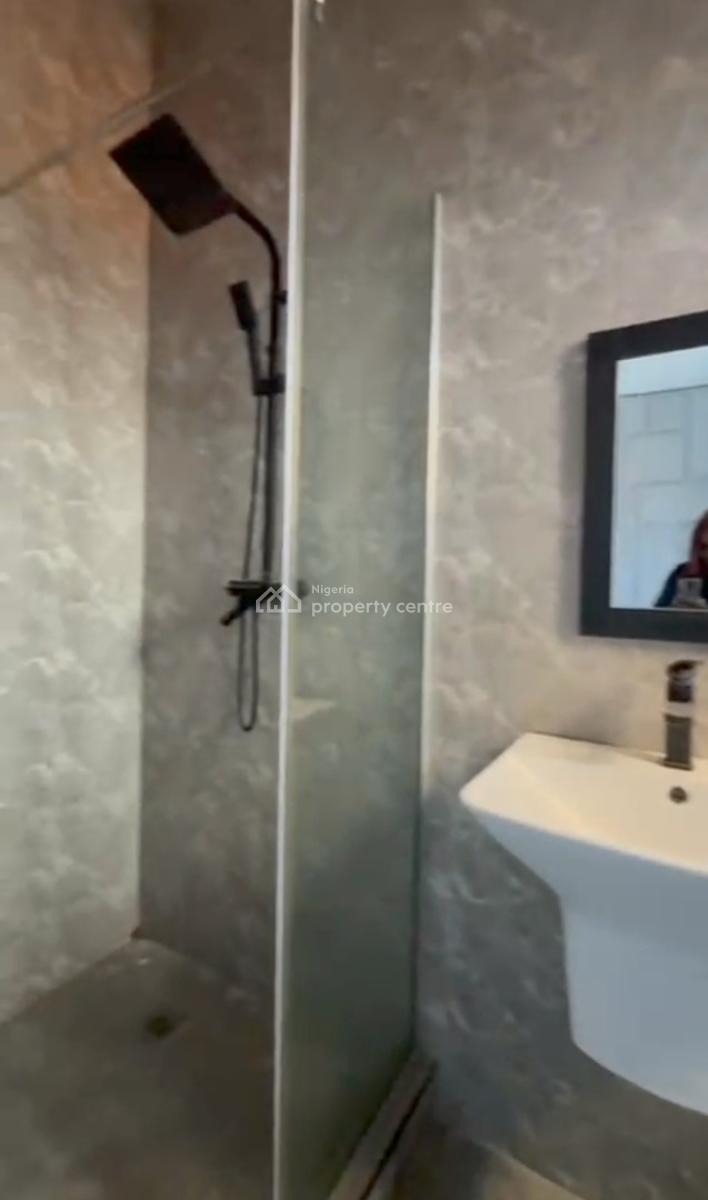 Distress Luxury 4 Bedrooms Terraced Duplex on a Paved Road, Sangotedo, Ajah, Lagos, Terraced Duplex for Sale