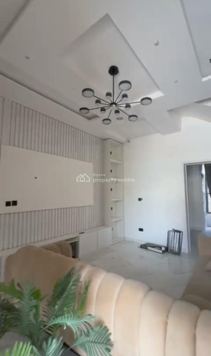 Distress Luxury 4 Bedrooms Terraced Duplex on a Paved Road, Sangotedo, Ajah, Lagos, Terraced Duplex for Sale