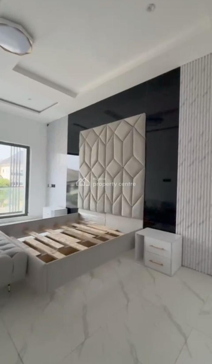 Distress Luxury 4 Bedrooms Terraced Duplex on a Paved Road, Sangotedo, Ajah, Lagos, Terraced Duplex for Sale