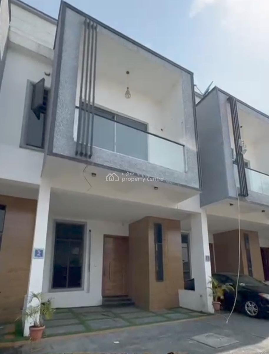 Distress Luxury 4 Bedrooms Terraced Duplex on a Paved Road, Sangotedo, Ajah, Lagos, Terraced Duplex for Sale