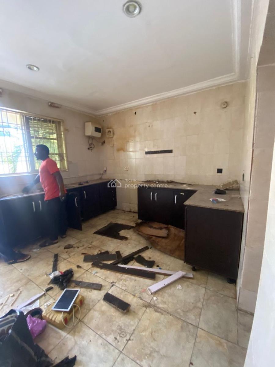 Beautiful 2 Bedrooms Serviced and Spacious Apartment,tarred Road, Katampe Extension, Katampe, Abuja, Flat / Apartment for Rent