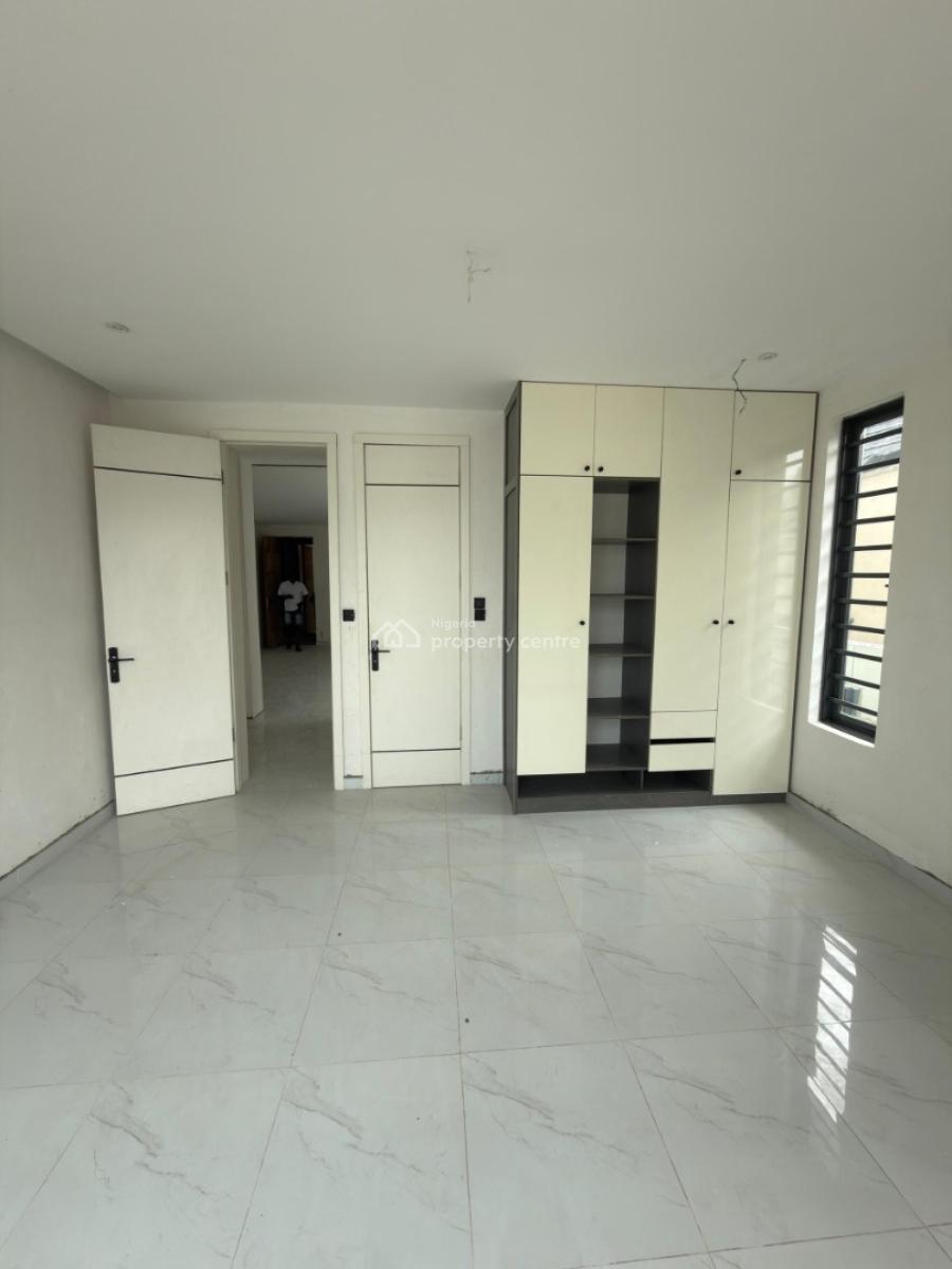 Luxurious 3bedroom Apartment with a Bq and an Elevator, Lekki Phase 1, Lekki, Lagos, Flat / Apartment for Sale