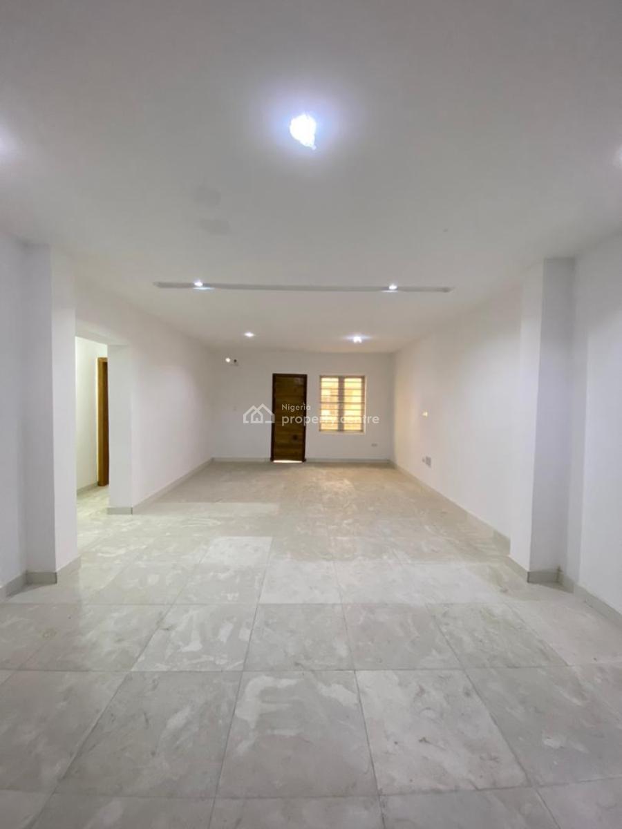 Luxurious 2bedroom Apartment with an Elevator in a Serene Environment, Lekki Phase 1, Lekki, Lagos, Flat / Apartment for Sale