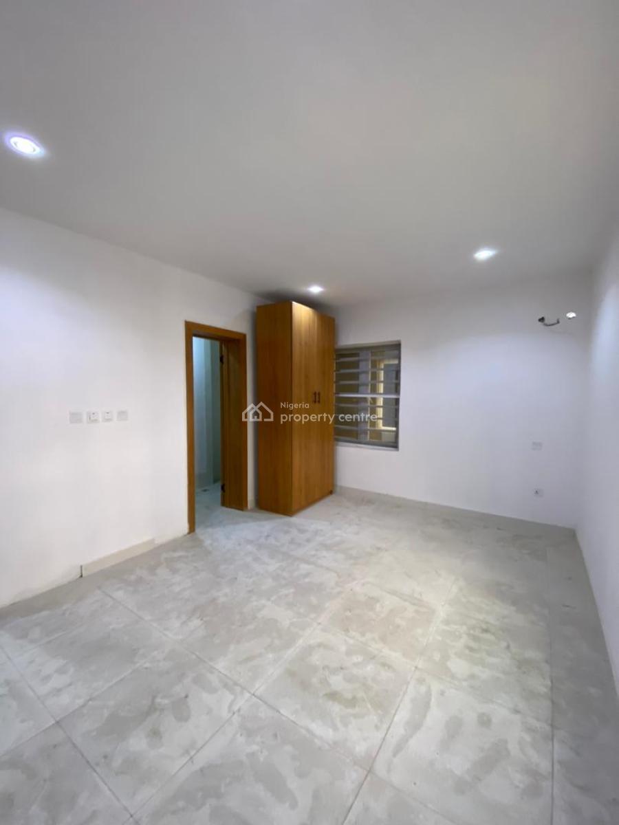 Luxurious 2bedroom Apartment with an Elevator in a Serene Environment, Lekki Phase 1, Lekki, Lagos, Flat / Apartment for Sale