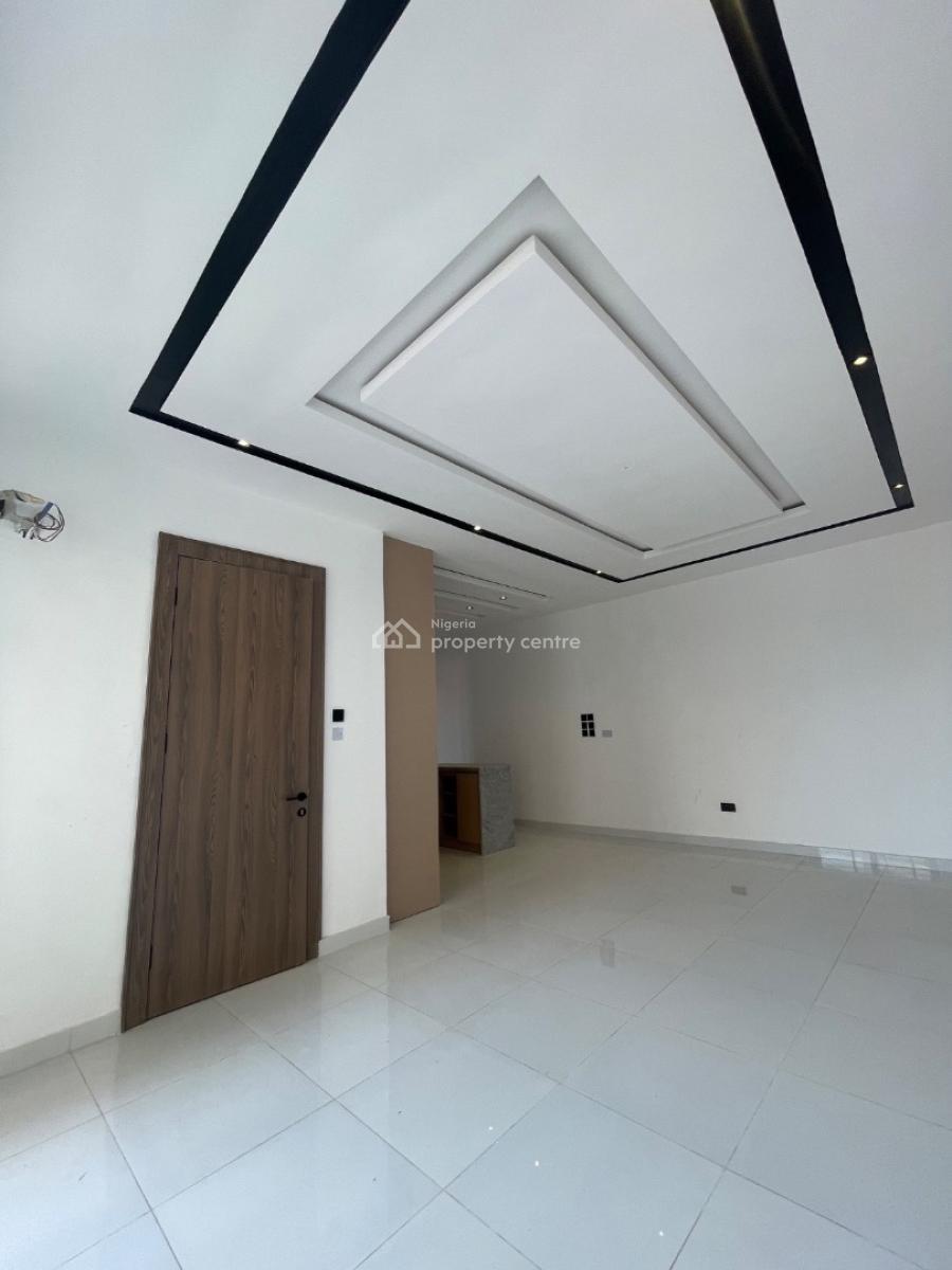 Alluringly Finished Luxury 3  Bedroom Apartment + Bq, Lekki Phase 1, Lekki Phase 1, Lekki, Lagos, Block of Flats for Sale