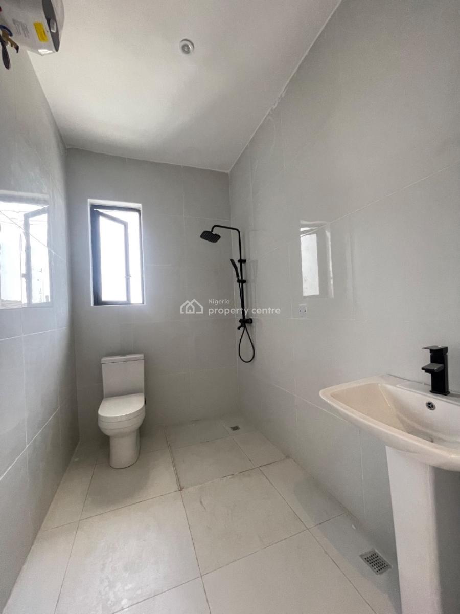 Alluringly Finished Luxury 3  Bedroom Apartment + Bq, Lekki Phase 1, Lekki Phase 1, Lekki, Lagos, Block of Flats for Sale