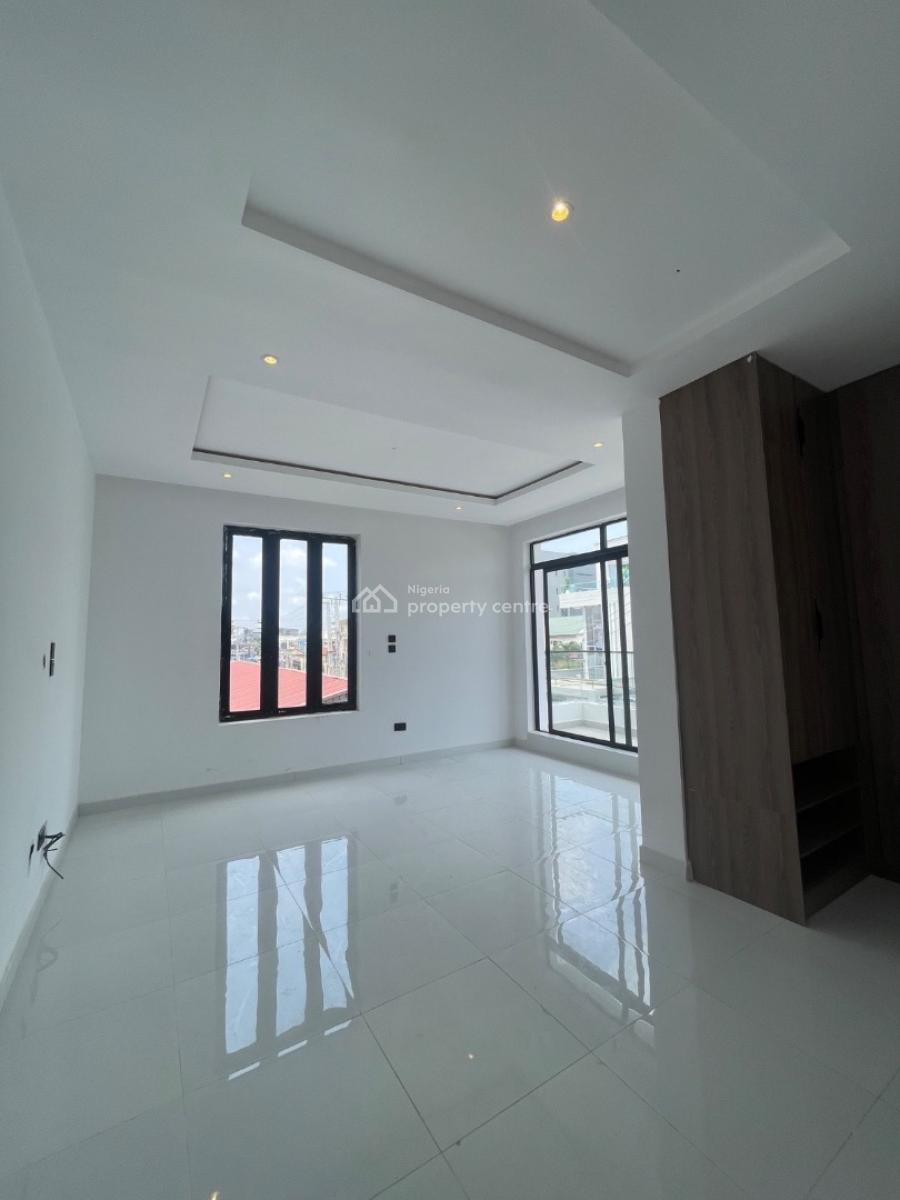 Alluringly Finished Luxury 3  Bedroom Apartment + Bq, Lekki Phase 1, Lekki Phase 1, Lekki, Lagos, Block of Flats for Sale