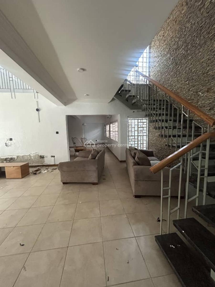Self-serviced and Self-compound 4 Bedroom En-suite Semi-detached Duple, Lekki Phase 1, Lekki, Lagos, Semi-detached Duplex for Rent