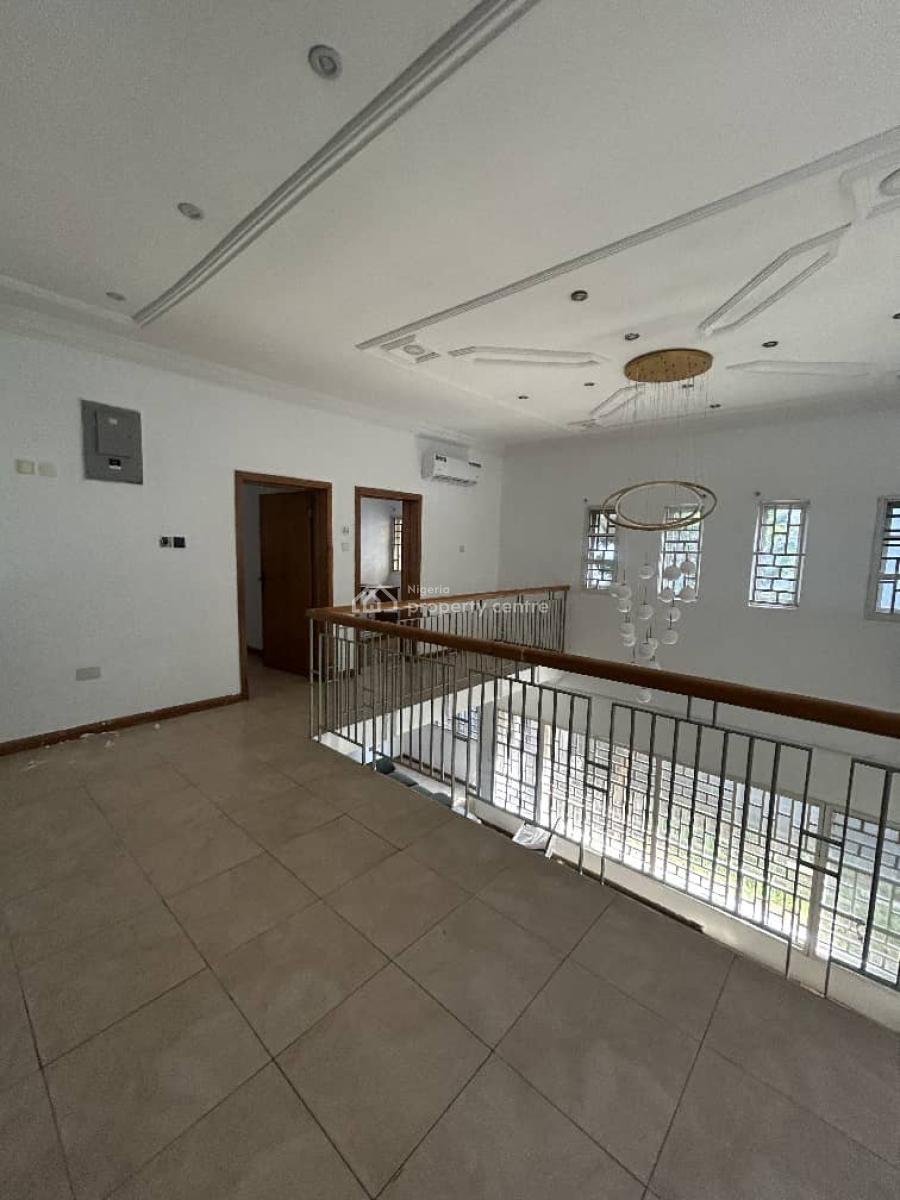 Self-serviced and Self-compound 4 Bedroom En-suite Semi-detached Duple, Lekki Phase 1, Lekki, Lagos, Semi-detached Duplex for Rent