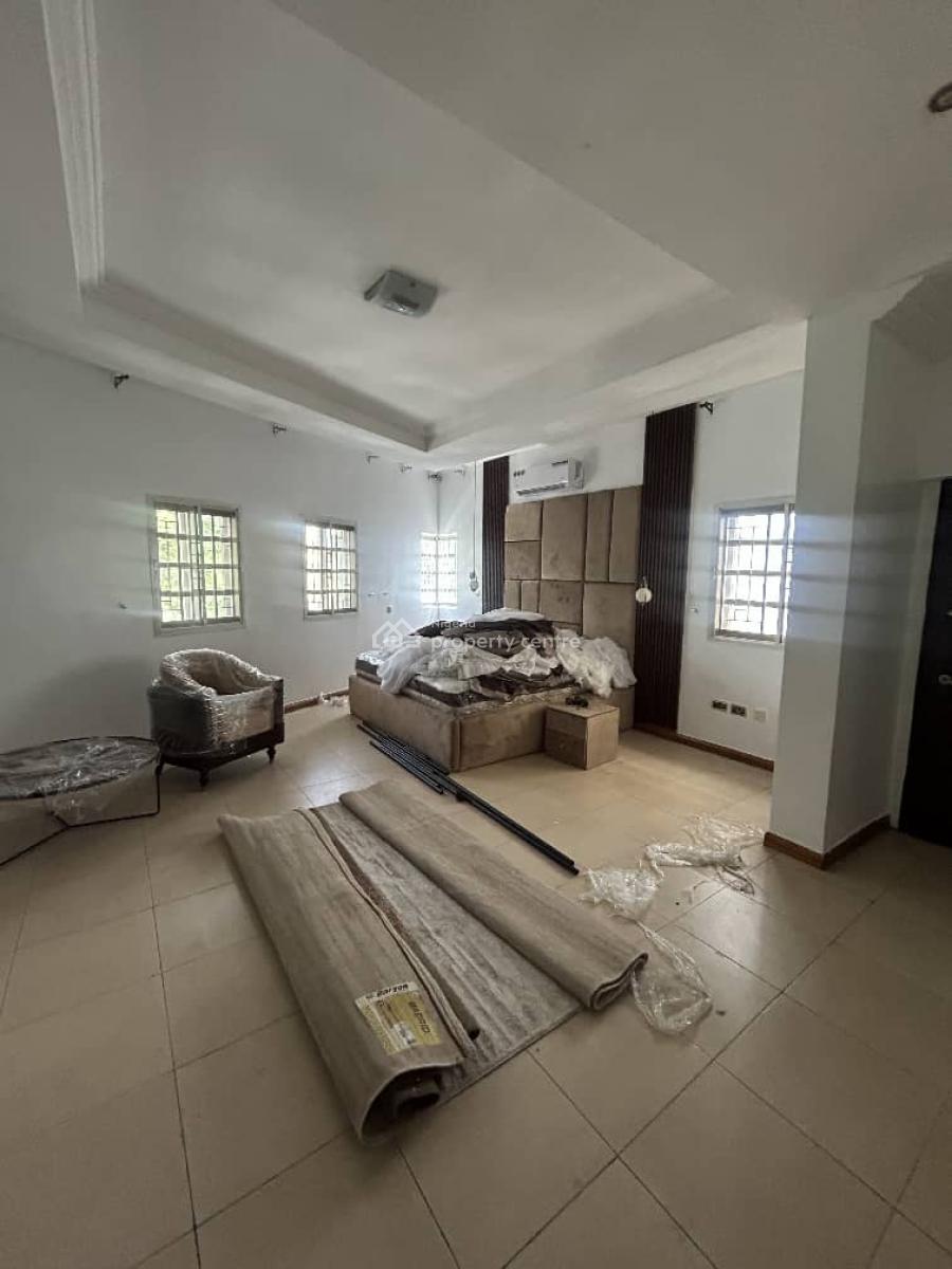 Self-serviced and Self-compound 4 Bedroom En-suite Semi-detached Duple, Lekki Phase 1, Lekki, Lagos, Semi-detached Duplex for Rent