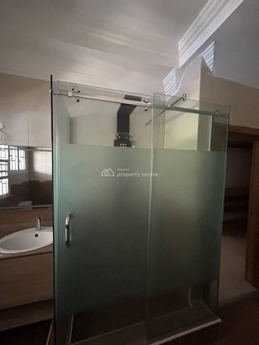 Self-serviced and Self-compound 4 Bedroom En-suite Semi-detached Duple, Lekki Phase 1, Lekki, Lagos, Semi-detached Duplex for Rent