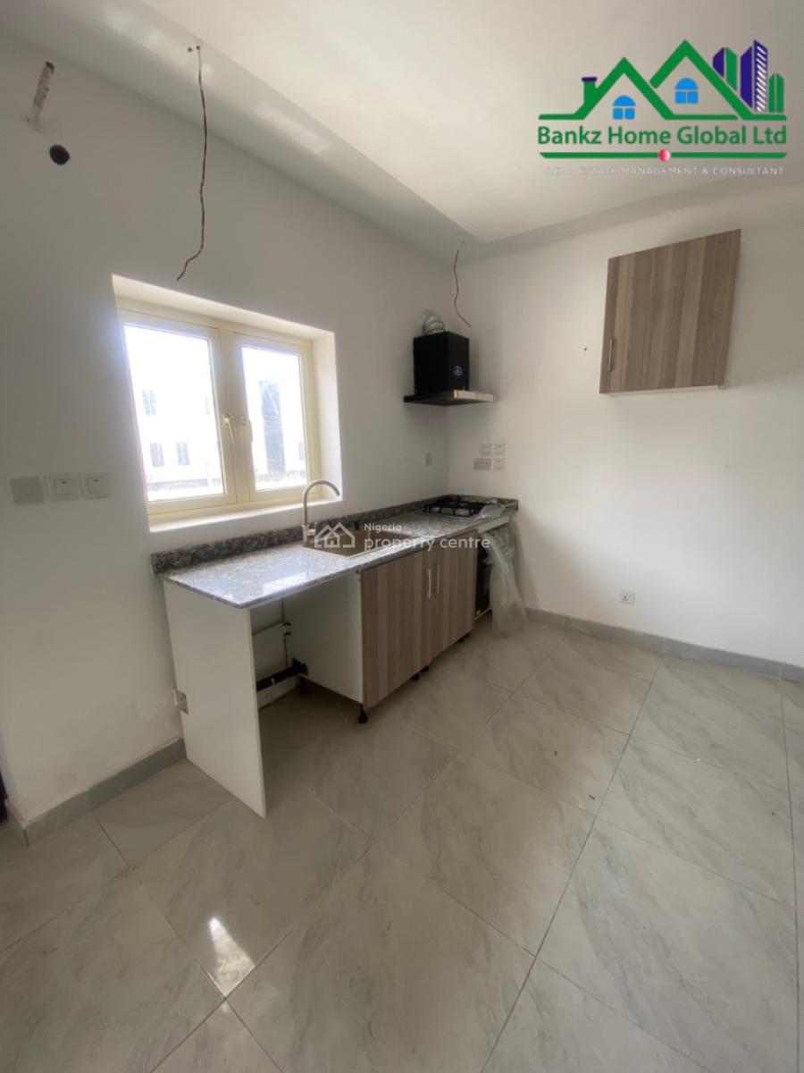 Spacious 3bedroom Maisonette, Lekki Phase 1, Lekki, Lagos, Flat / Apartment for Rent