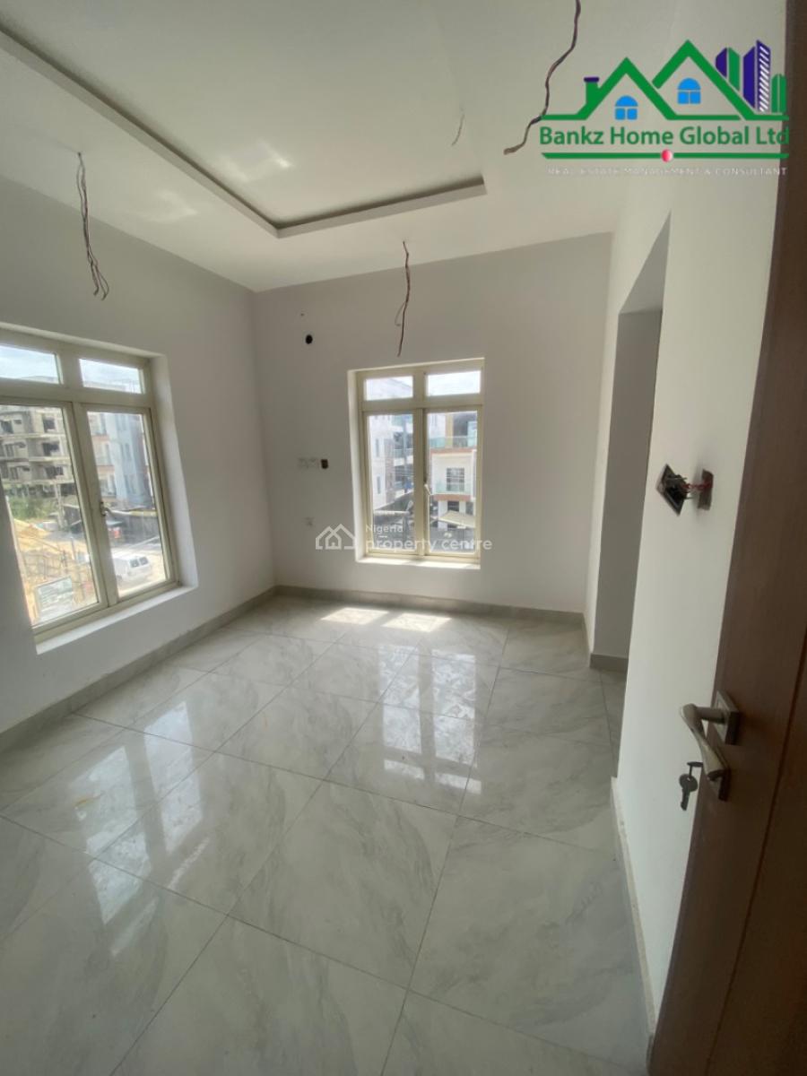 Spacious 3bedroom Maisonette, Lekki Phase 1, Lekki, Lagos, Flat / Apartment for Rent