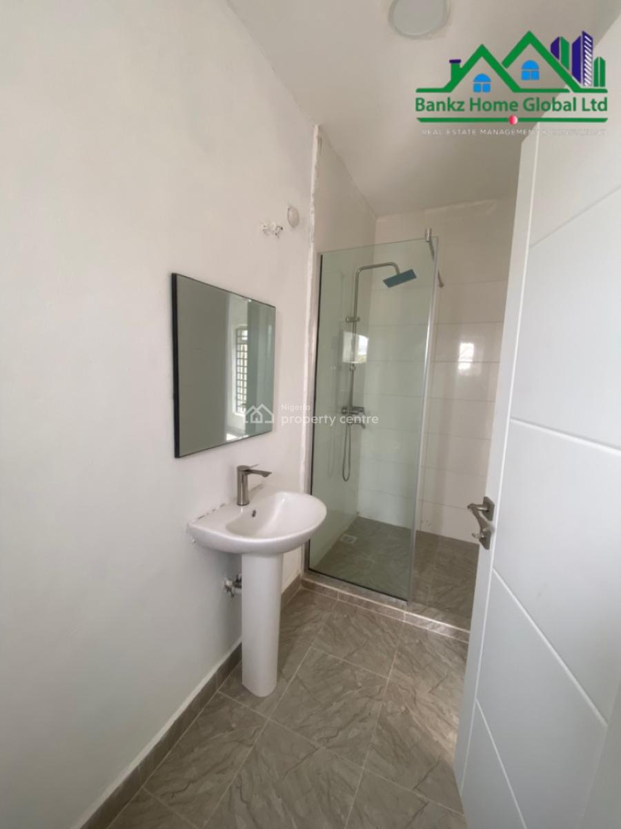 Spacious 3bedroom Maisonette, Lekki Phase 1, Lekki, Lagos, Flat / Apartment for Rent