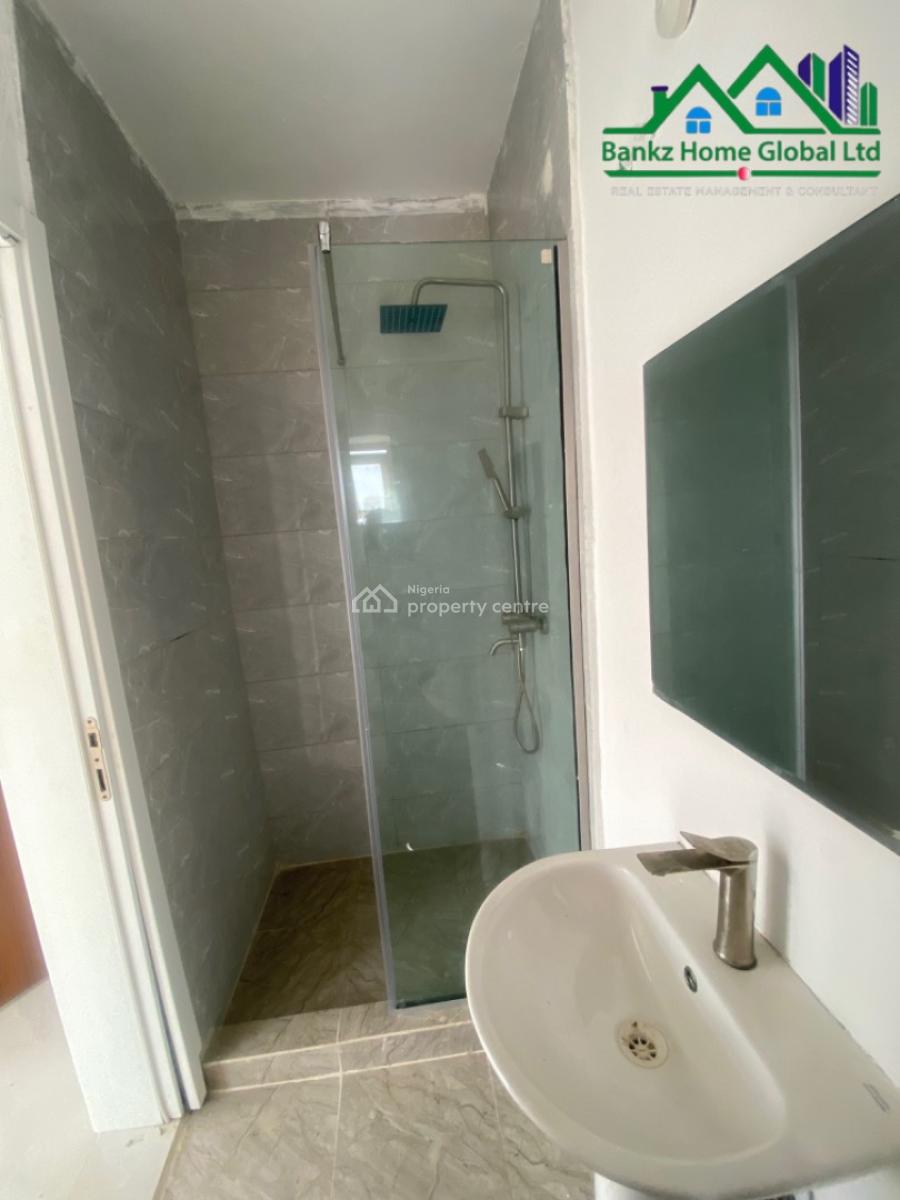Spacious 3bedroom Maisonette, Lekki Phase 1, Lekki, Lagos, Flat / Apartment for Rent