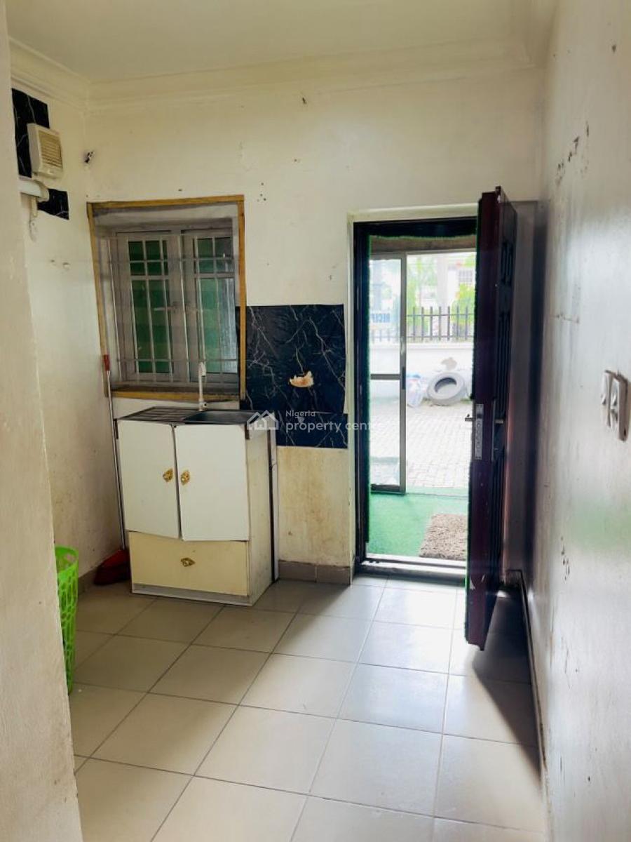 2 Bedroom Warehouse, Gwarinpa, Abuja, Warehouse for Rent