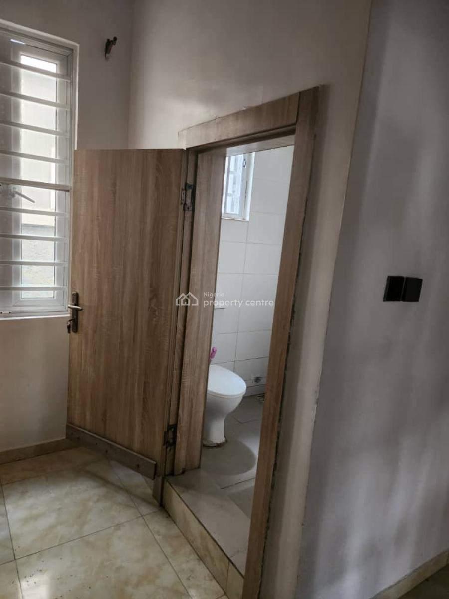 Luxury Room and Parlour, Orchid Road, Royal Pine Estate, Lekki, Lagos, Flat / Apartment for Rent