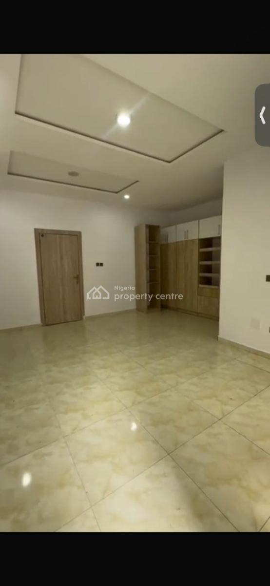 Masters Bedroom with Balcony, Orchid Road,royal Pine Estate, Lekki, Lagos, Flat / Apartment for Rent