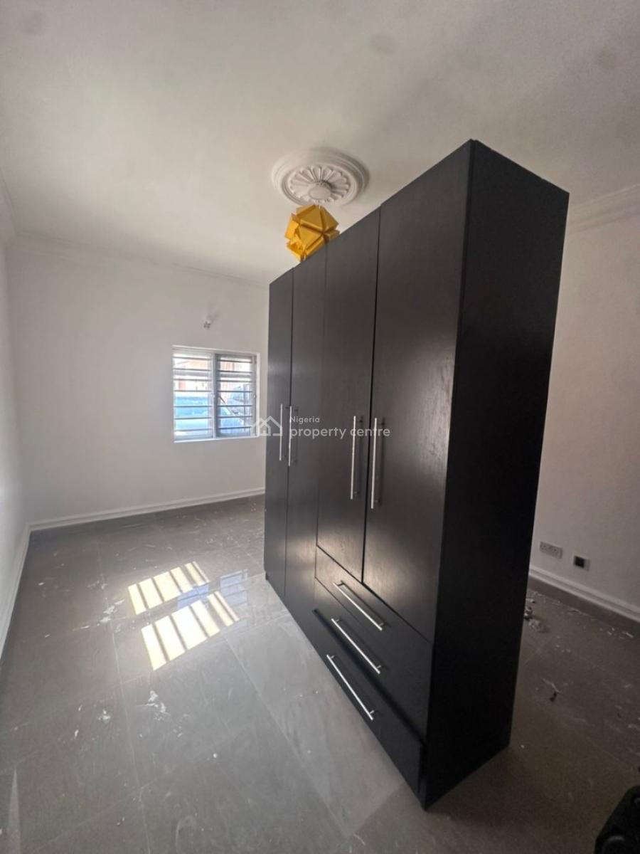 Luxurious 3 Bedroom Apartment with Excellent Facilities, Ologolo, Lekki, Lekki, Lagos, Flat / Apartment for Rent
