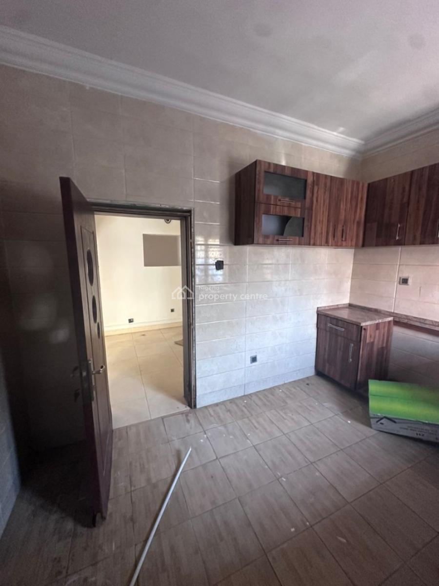 Luxurious 3 Bedroom Apartment with Excellent Facilities, Ologolo, Lekki, Lekki, Lagos, Flat / Apartment for Rent