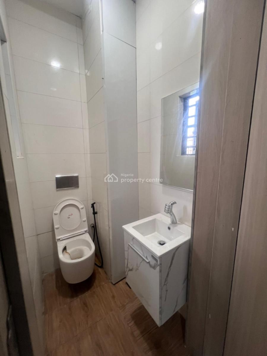 2 Bedroom Apartment Available, Ikate Elegushi, Lekki, Lagos, Flat / Apartment for Sale