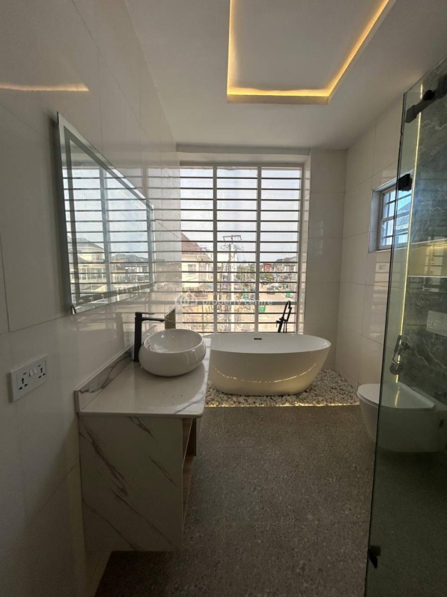 5  Bedroom Detached House, Lekki, Lagos, Detached Duplex for Sale