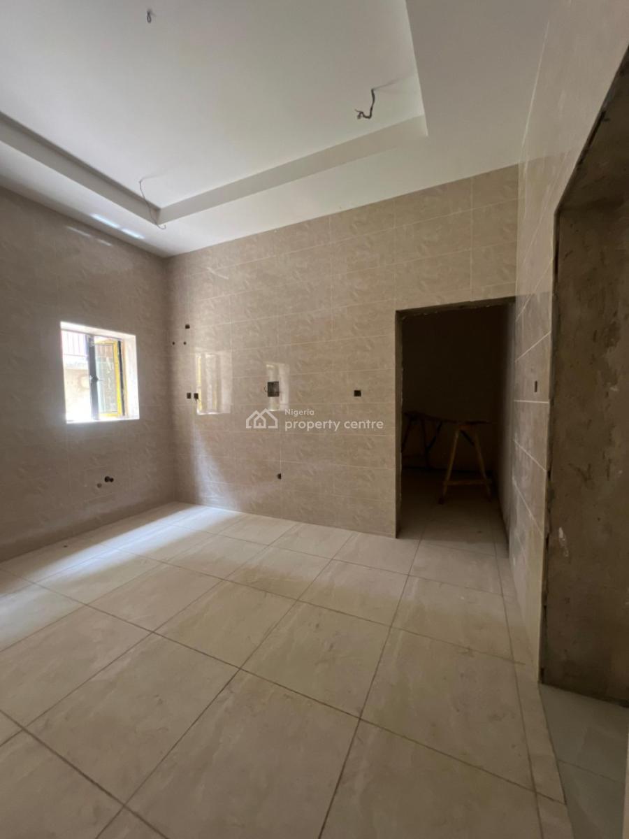 Massive 6-bedroom Terraced Duplex  with Family Lounge, Jahi, Abuja, Terraced Duplex for Sale