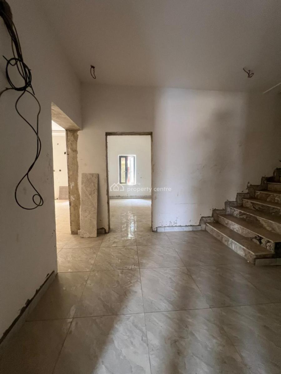 Massive 6-bedroom Terraced Duplex  with Family Lounge, Jahi, Abuja, Terraced Duplex for Sale