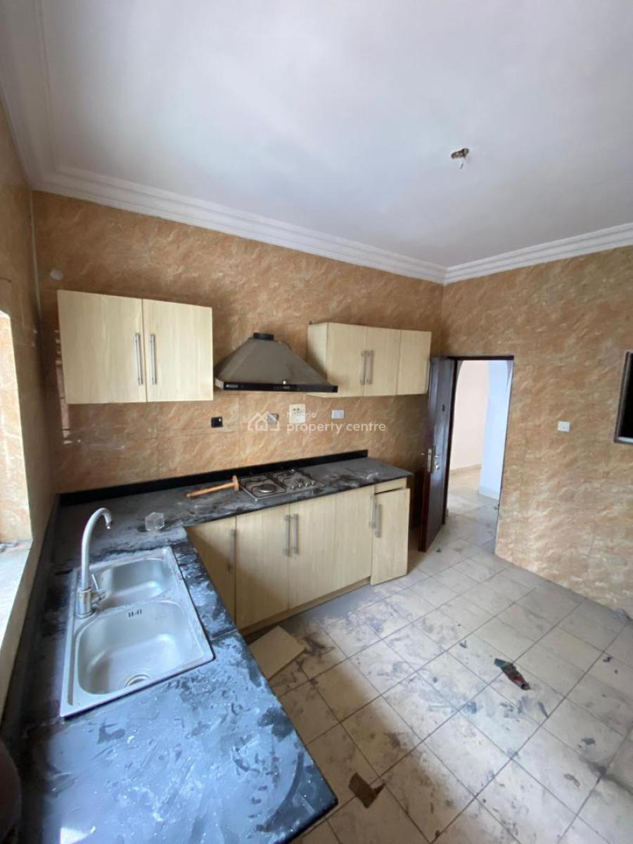 Well Maintained Spacious 2-bedroom Apartment, in a Call to Access Estate Off Chevron Drive, Lekki, Lagos, Flat / Apartment for Rent